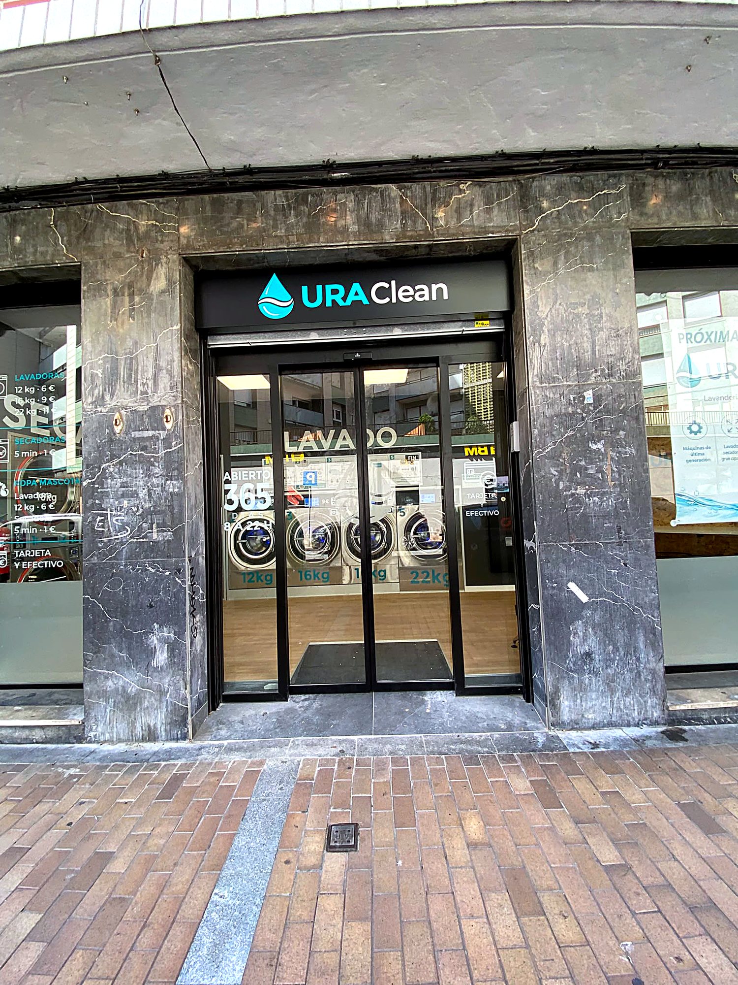 Fachada de URAClean en la Avenida de Euskadi, Barakaldo